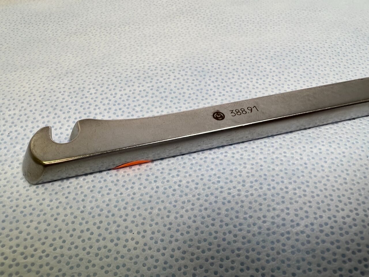 SYNTHES 388.91 Spine Left Bending Iron — photo 3