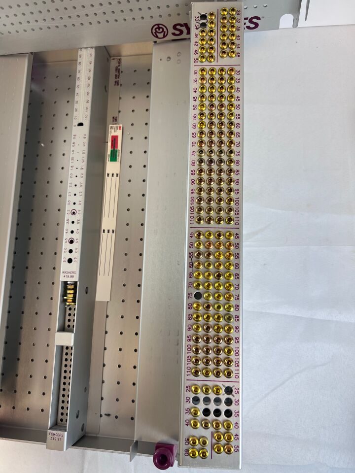 SYNTHES Various ASIF Self-Tapping Screw Set — photo 4