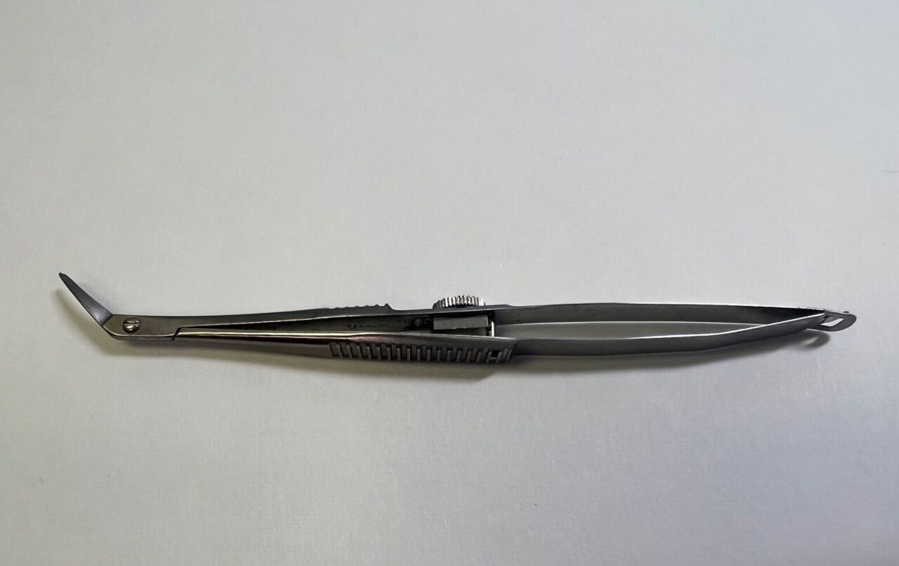 WECK 2-251 Castroviejo Corneal Micro Scissor