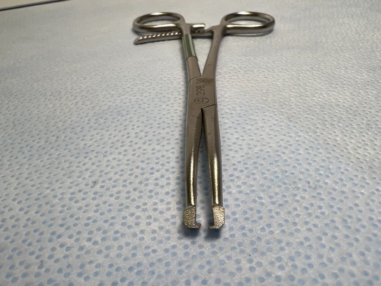 SYNTHES 398.99 Small Plate Holding Forceps Plate Holding Forceps — photo 1