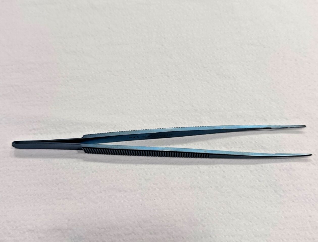 CODMAN 30-8403 DeBakey-Liddicoat Forceps Straight Regular Tip 7 3/4 in