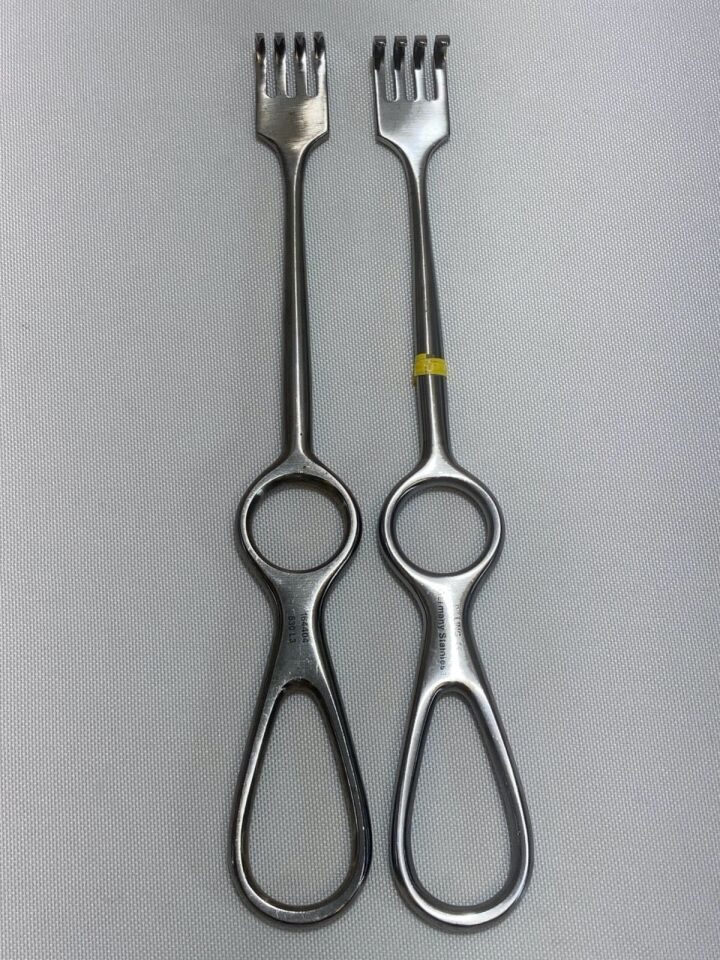PILLING  Pair of Volkman Retractors Sharp & Blunt 4 Prong