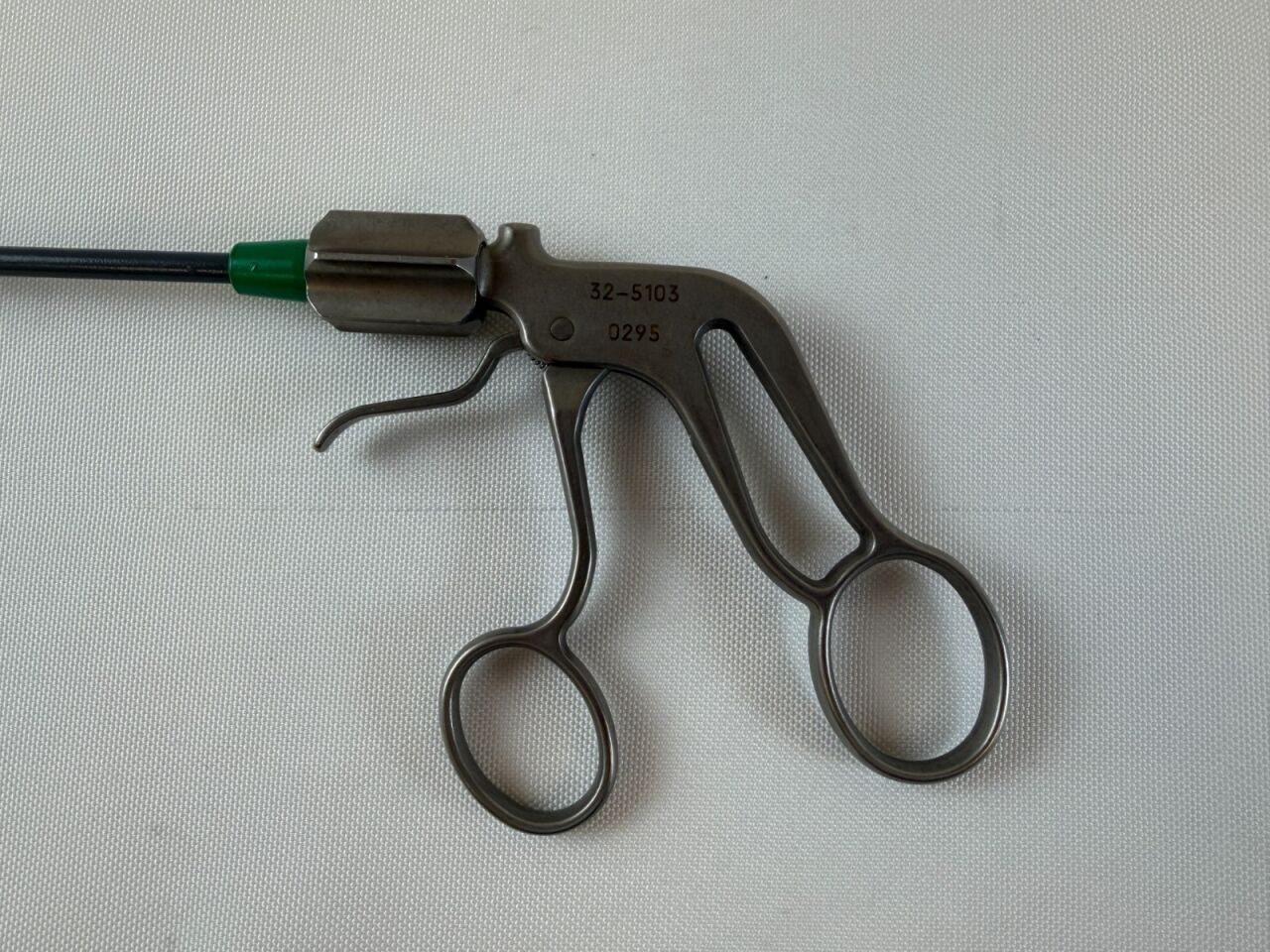 ACCESS 32-5103 Laparoscopic Grasping Forcep 5mm 32cm Allis Lock Handle Flush Port — photo 3