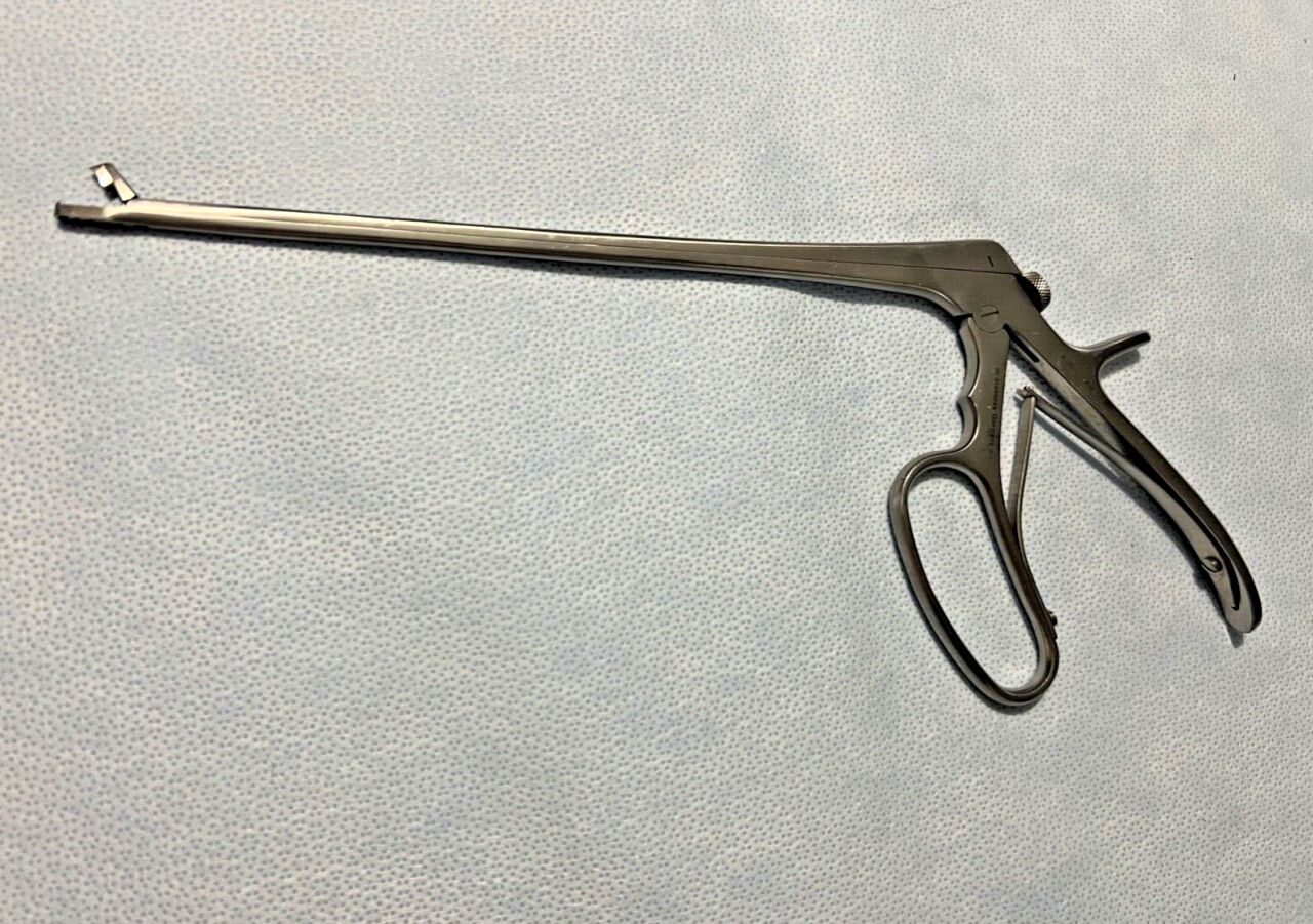 K.MEDIC PILLING KM 65-186 Tischler Straight Biopsy Punch 3mm X 7mm X 9" Length — photo 1