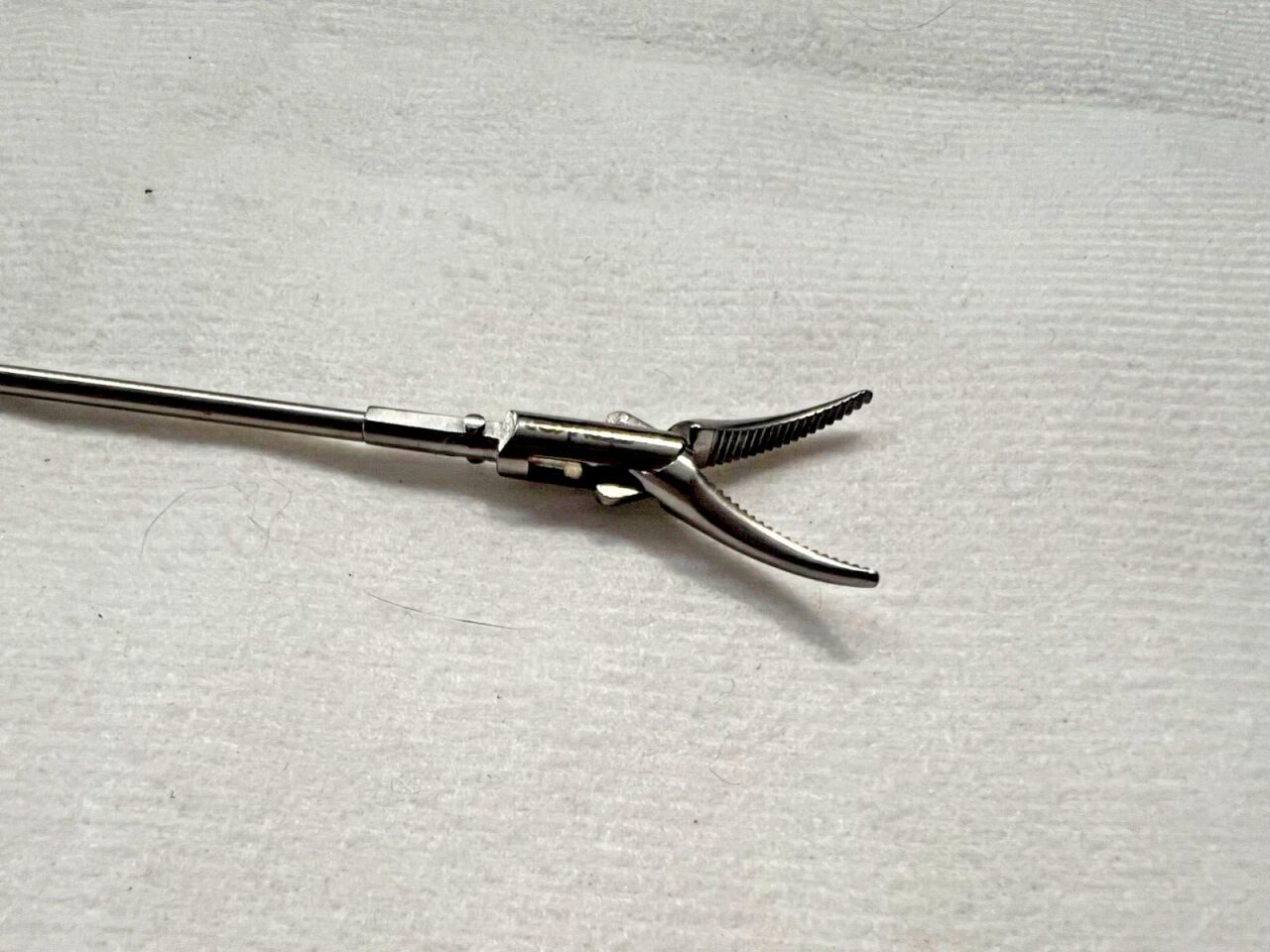 STRYKER 250-080-578 Maryland Dissector 5mm X 45cm Double Action Laparoscopy — photo 2