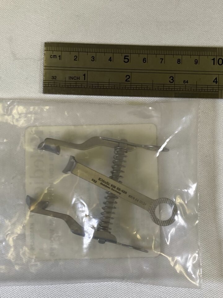 KMEDIC KM52-426 Vickers Low Profile Small Wound Retractor — photo 7