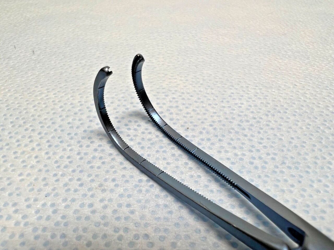 PILLING WECK 359210 Castanada TI DeBakey Vascular Curved Clamp Forcep 6-3/8" — photo 5