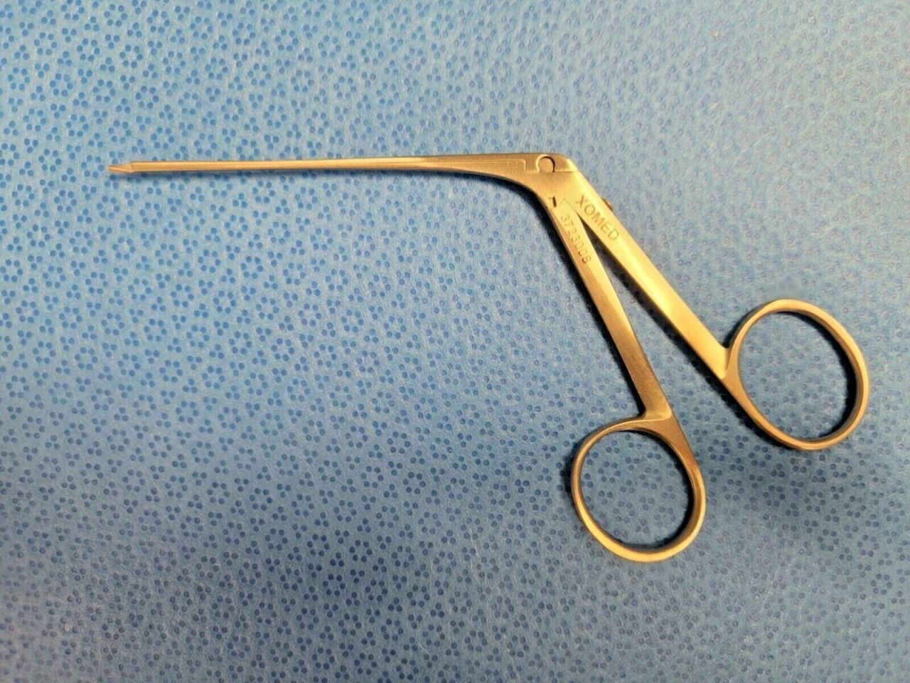 XOMED 3723008 Mini Bellucci Scissors Very Fine 4.5mm x 3.25" Otology