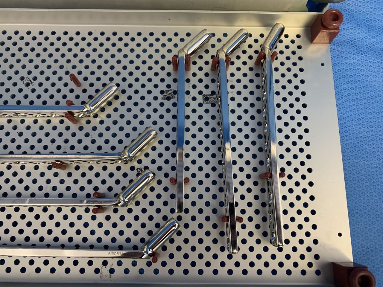 SYNTHES DHS Hip Plates Long Standard — photo 3