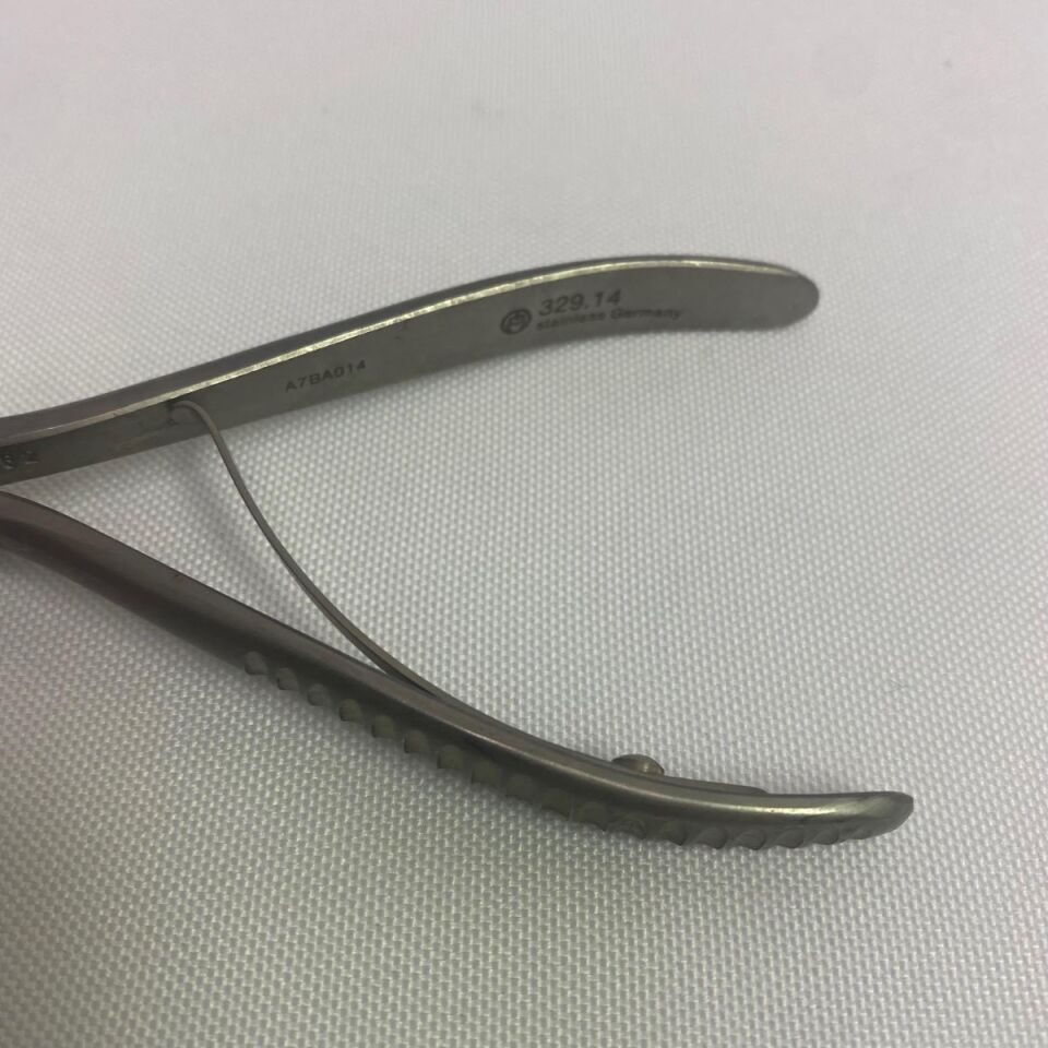 SYNTHES 329.14 Bending Pliers — photo 2