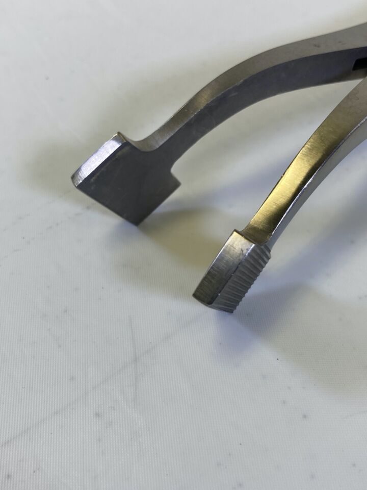 LOMBARDI 22mm x 12mm 7" w/ Ratchet Femoral Tibial Spreader Grooved Pads — photo 7
