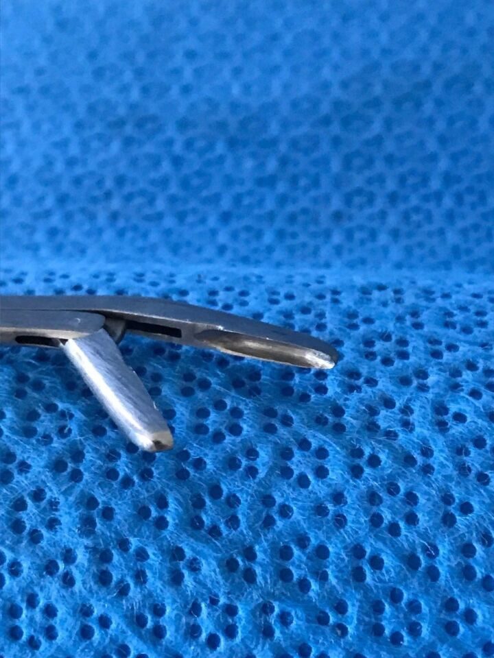 CODMAN 53-1196 2mmX10mm Up Cushing Intervertebral Disc Rongeur — photo 9