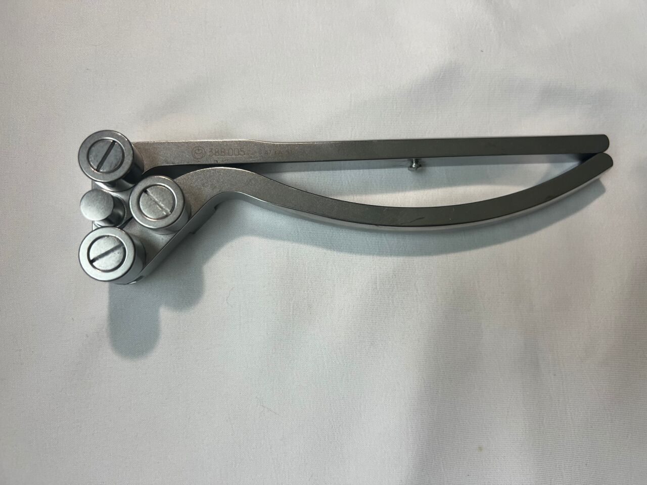 SYNTHES 388.005 Bending Pliers For 3.5mm Titanium Rods — photo 1