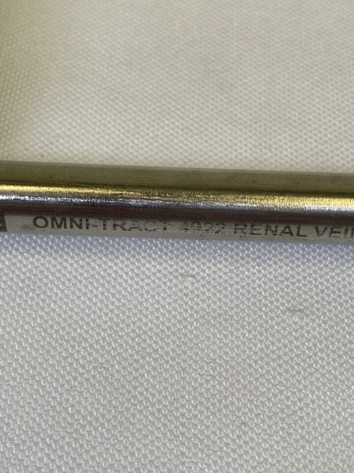 OMNI-TRACT 4922 Renal Vein Swivel Aluminum Radiolucent Retractor Blade 1" x 8" — photo 3