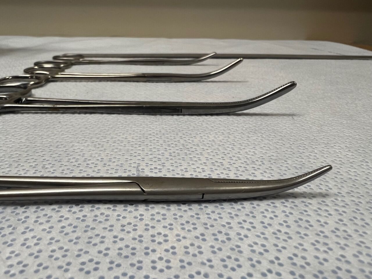 Up-Angled Serrated Forceps — photo 2