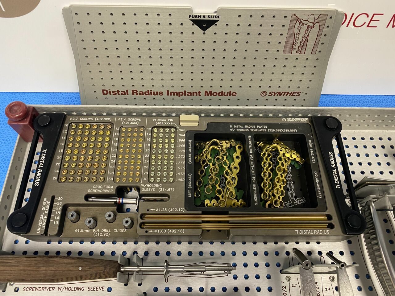 SYNTHES Distal Radius Implant & Instrument Set — photo 4