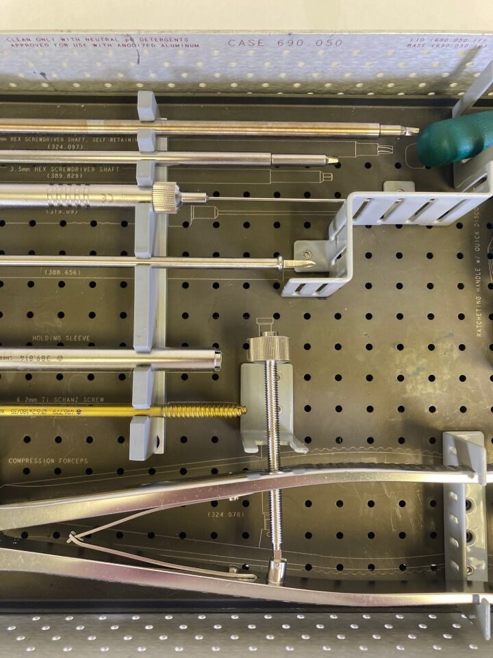 SYNTHES Custom Spine Anterior Tension Band System Instruments — photo 11