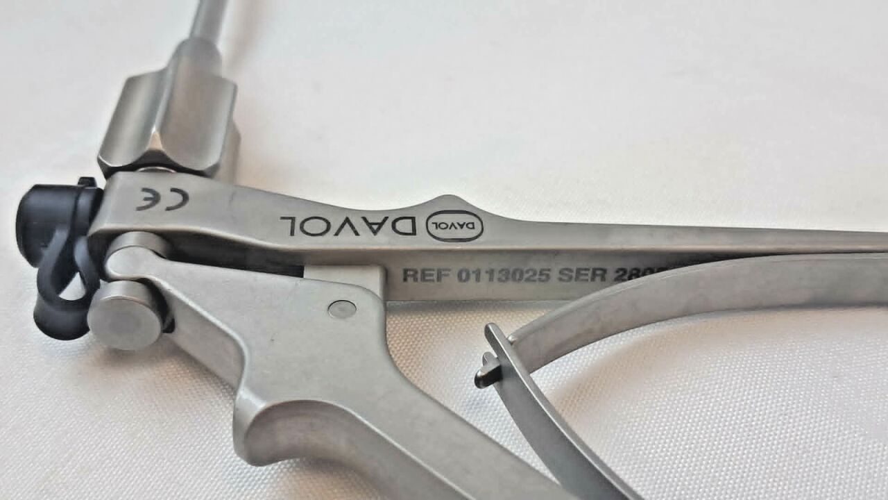 DAVOL 113025 Salute Suture Removal Forceps 18" — photo 3