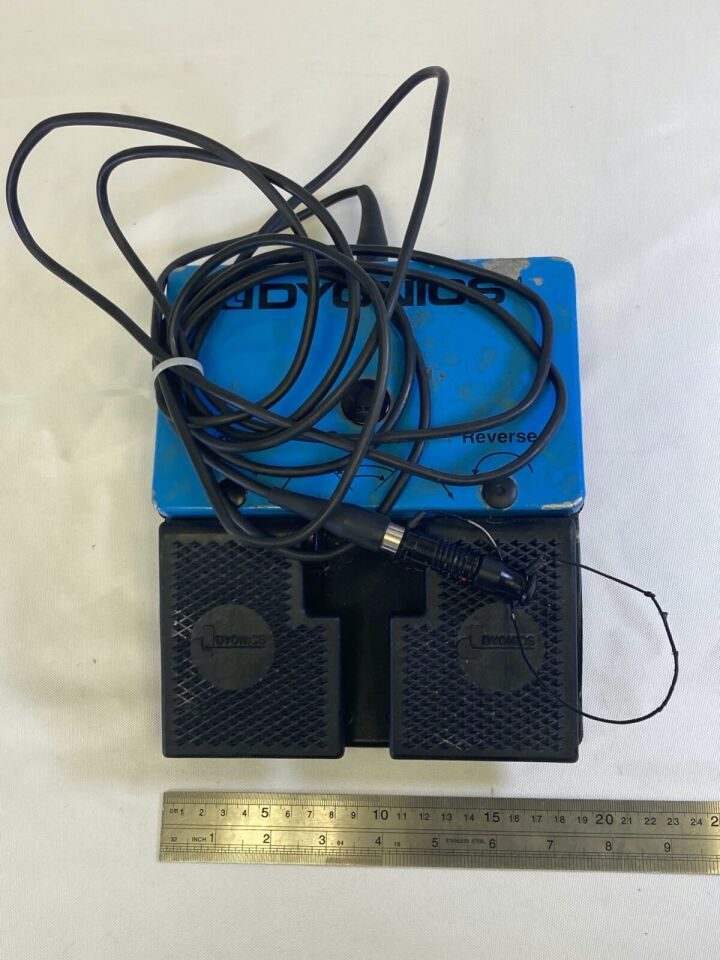 DYONICS 3498 Blue Oscillating Dual Pedal Footswitch Arthroscopic Foot Pedal — photo 6