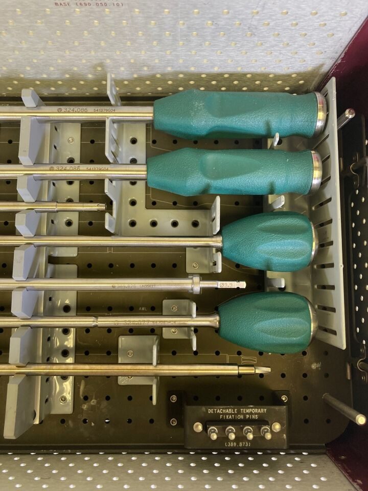 SYNTHES Custom Spine Anterior Tension Band System Instruments — photo 8