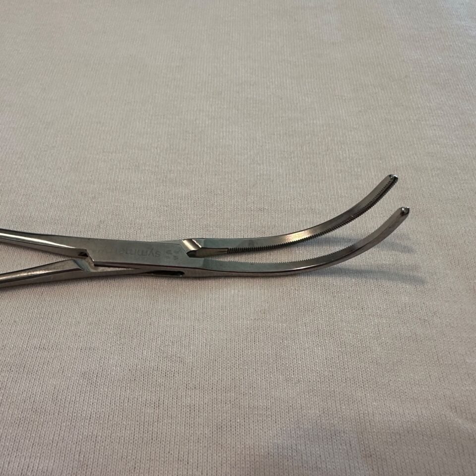 SYMMETRY SURGICAL 55-6580 Cooley Peripheral Vascular Clamp 6 1/8" Length — photo 7