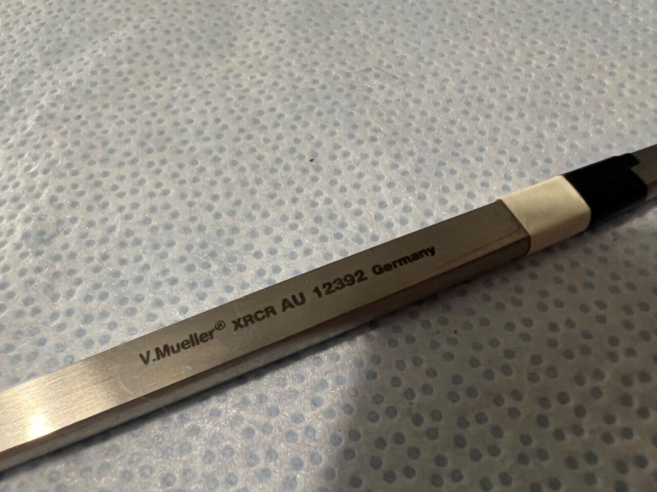V. MUELLER AU12392 Derlacki Curette 1.5mm Forward Bent Round Tip — photo 4