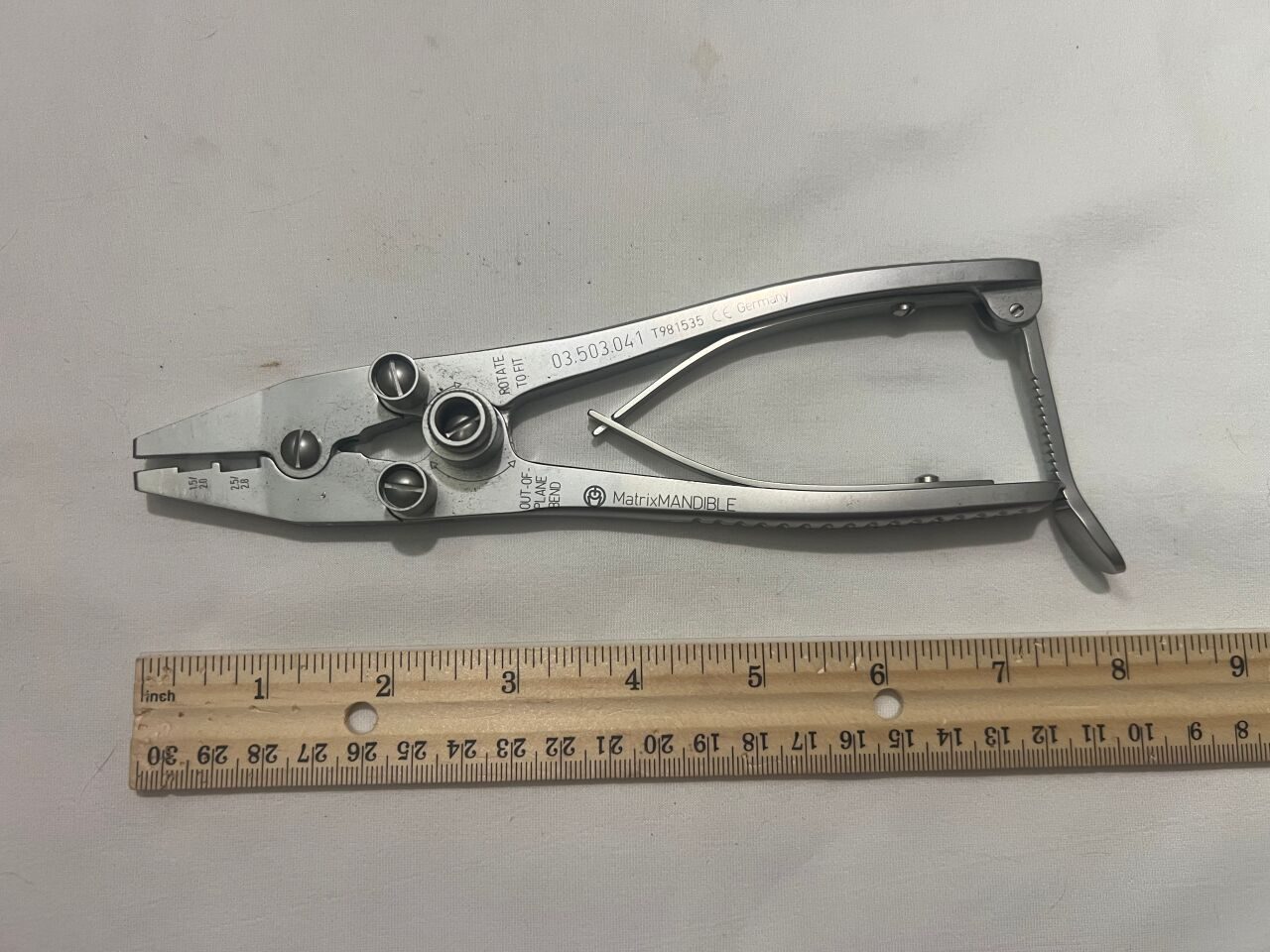 SYNTHES 03.503.041 Plate Bending Pliers Left — photo 2