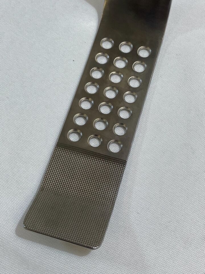 V. MUELLER SU10322 SU10321 SU10320 Perforated Angled Retractors Ortho — photo 3