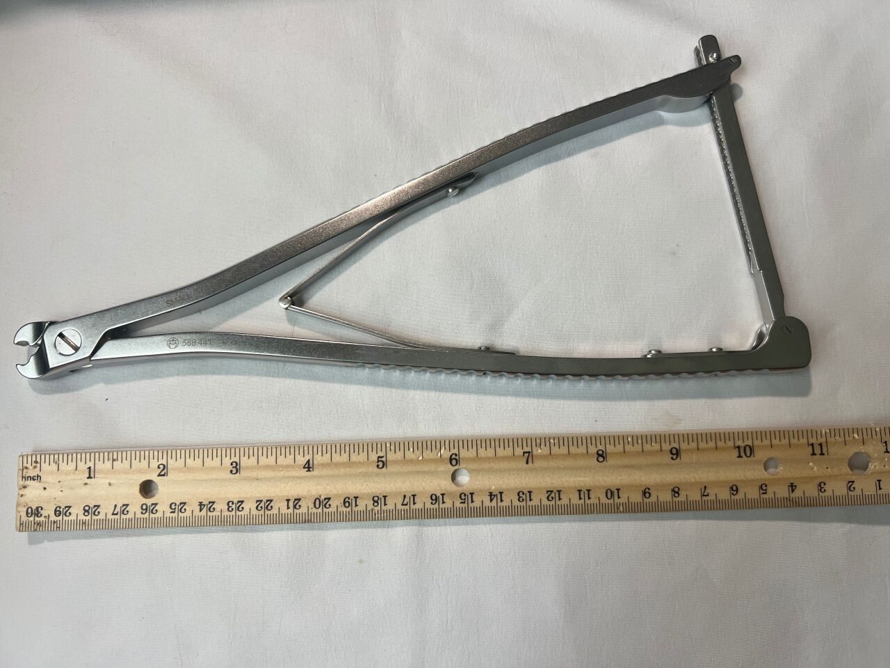 SYNTHES 388.441 USS Small Stature Holding Forceps — photo 2