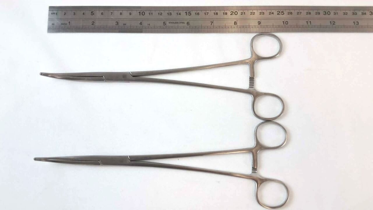 V. MUELLER CH1685 Sarot Artery Serrated Forceps 9" — photo 6