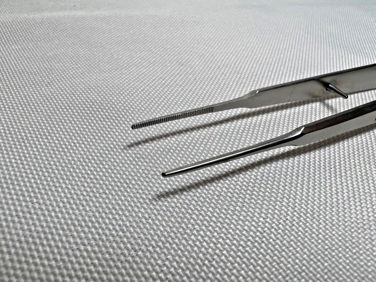 V. MUELLER NL1450 Gerald Dressing Forceps 7" Straight Serrated Tips — photo 3