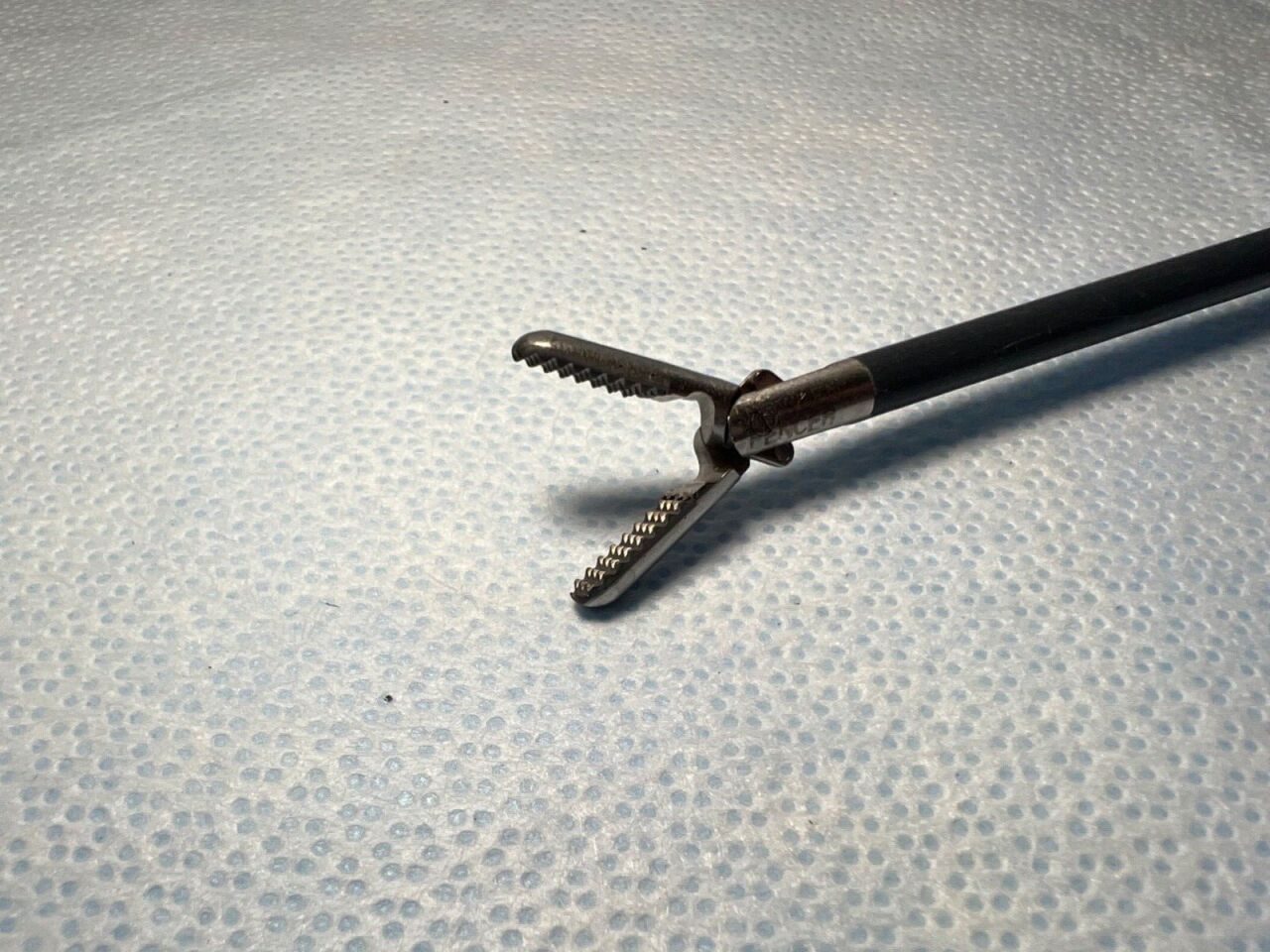 SNOWDEN-PENCER 90-6315 5mm X 36cm Laparoscopic Diamond Jaw Tip Grasper — photo 3