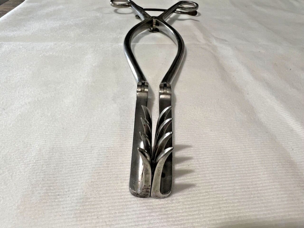 V. MUELLER  Beckman Adson Retractor 4x4 Sharp Prongs 12" Length — photo 3