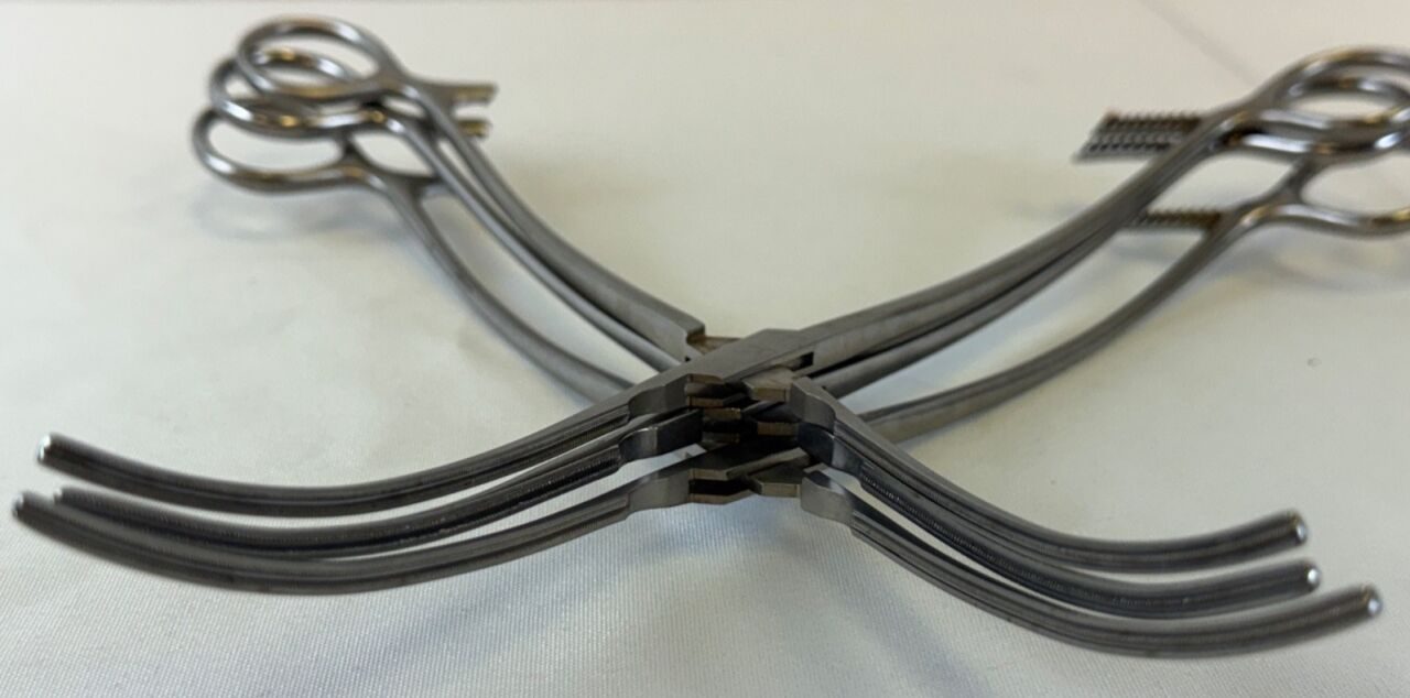 PILLING 35-3602 Set of 3 DeBakey Aneurysm Aorta Clamp Curved 4" Jaw Length 10" — photo 5