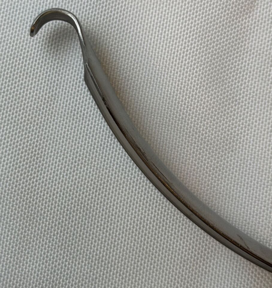 AVALIGN VM96-1688 Hooked Retractor Curved 9.5" — photo 3
