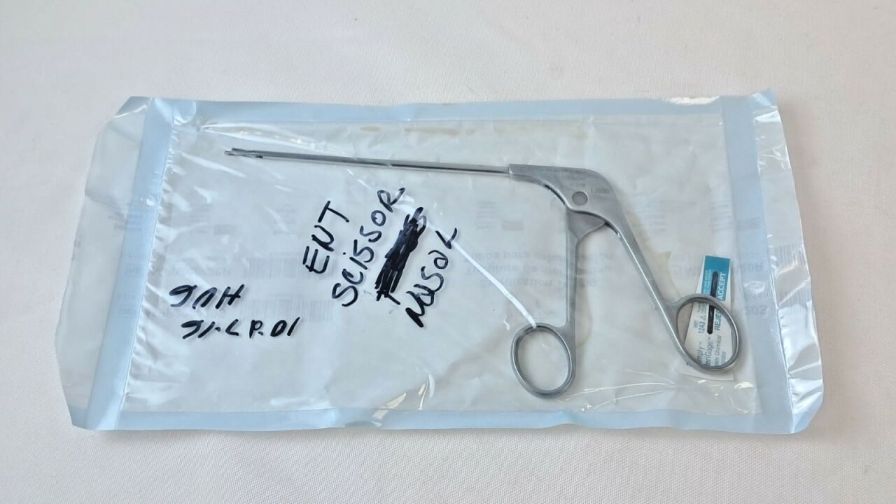 SMITH & NEPHEW 12036 Straight Scissor Punch 1.0mm Orthopedic — photo 2