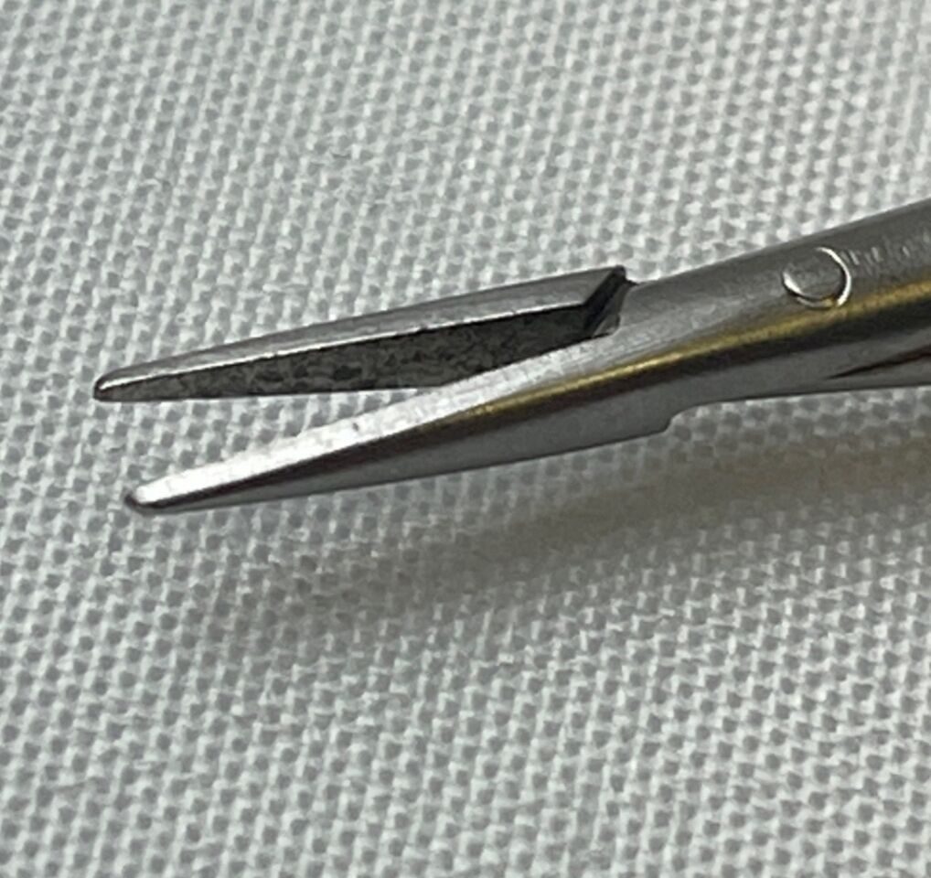 SNOWDEN-PENCER 32-5493 Castroviejo Delicate Needle Holder w Catch 21cm — photo 4