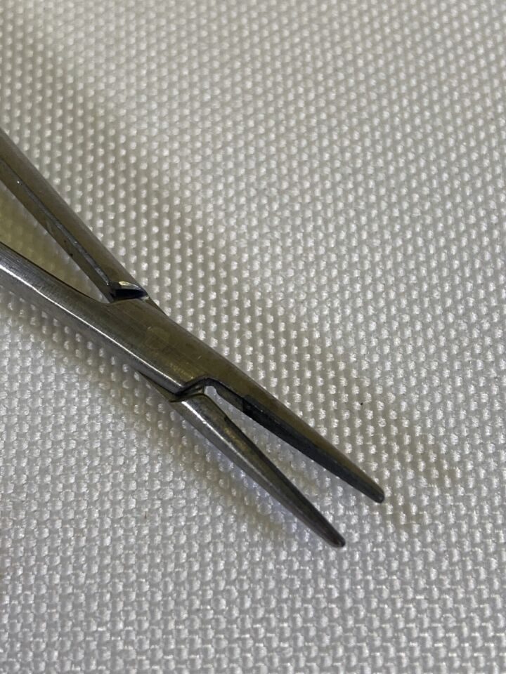 SYMMETRY SURGICAL 32-490 w/ Lock Round Handle 8.25" Jacobson T/C Needle Holder Straight — photo 4