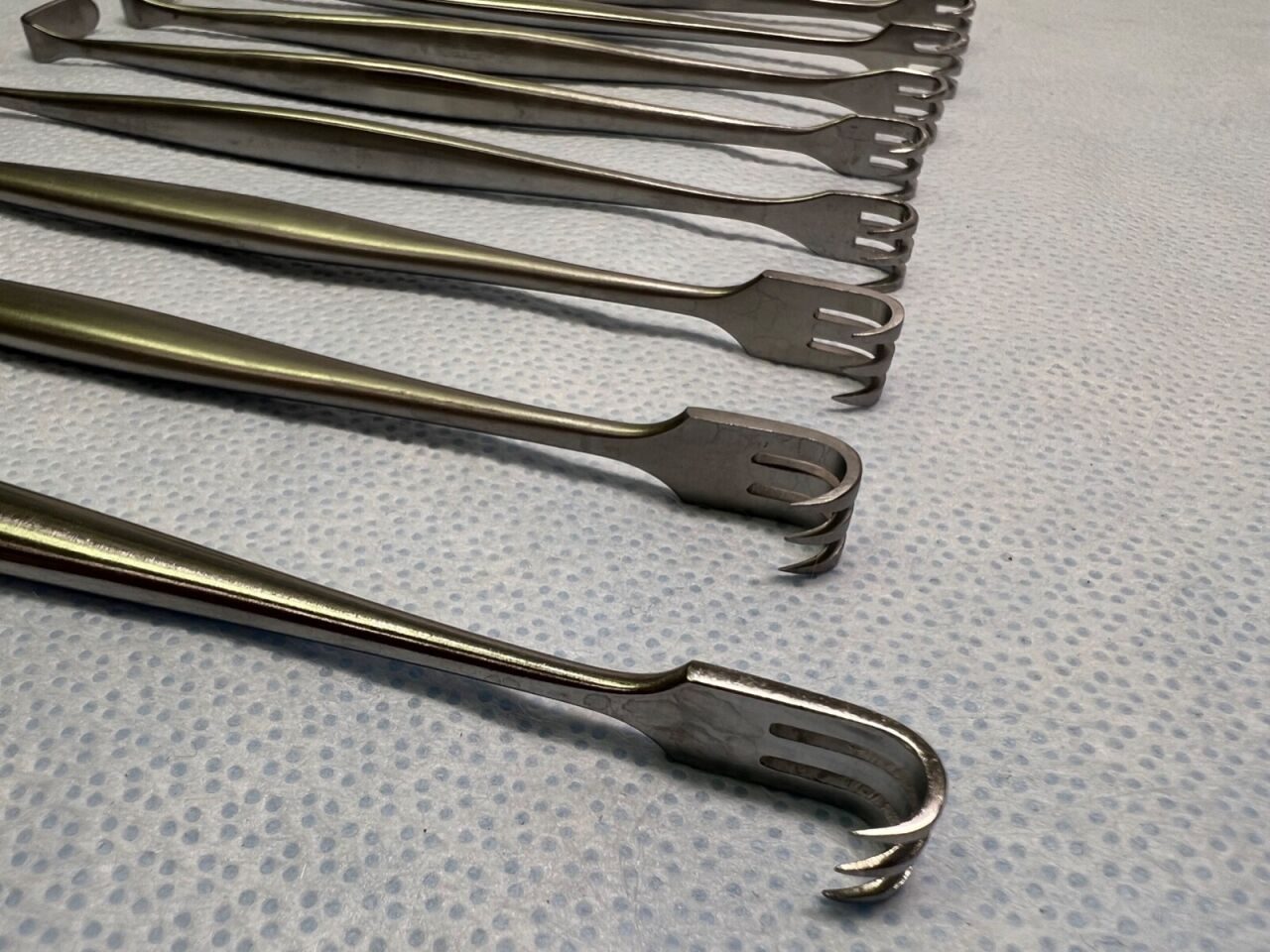 Lot of 8 Jarit / V. Mueller / SSI Double-Ended Senn Style Retractors — photo 3