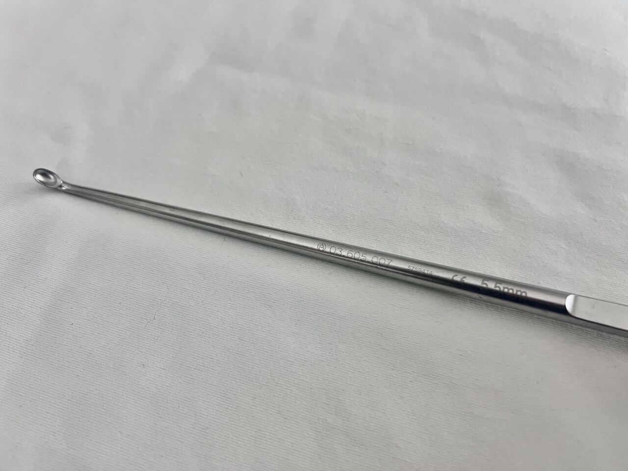 SYNTHES 03.605.007 Orthopedic 5.5mm Angled Bone Curette — photo 2