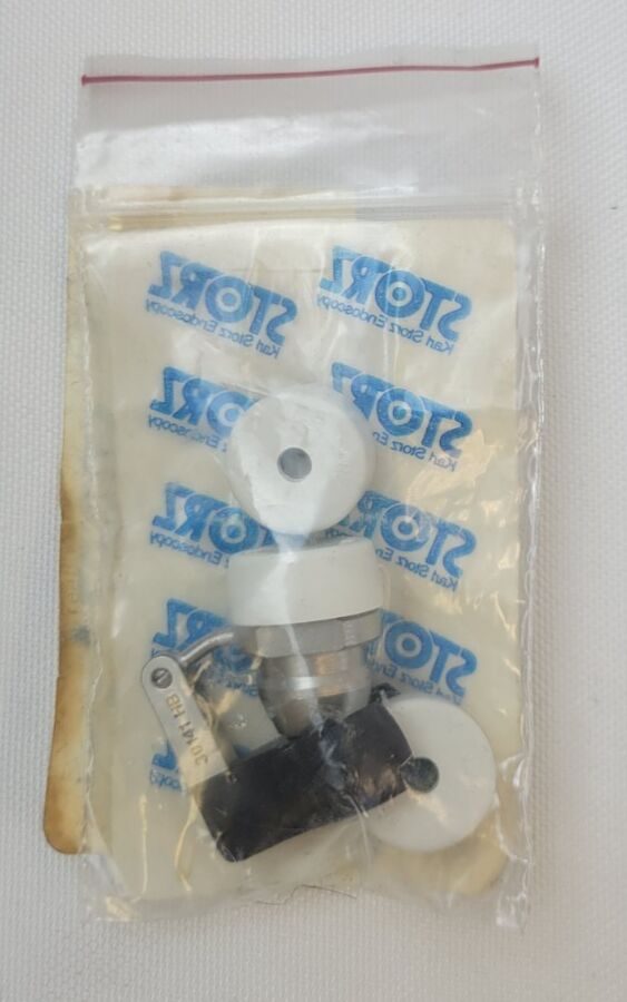 KARL STORZ 30141HB Laparoscopic Cannula Flip Style Reducer 13/5 mm