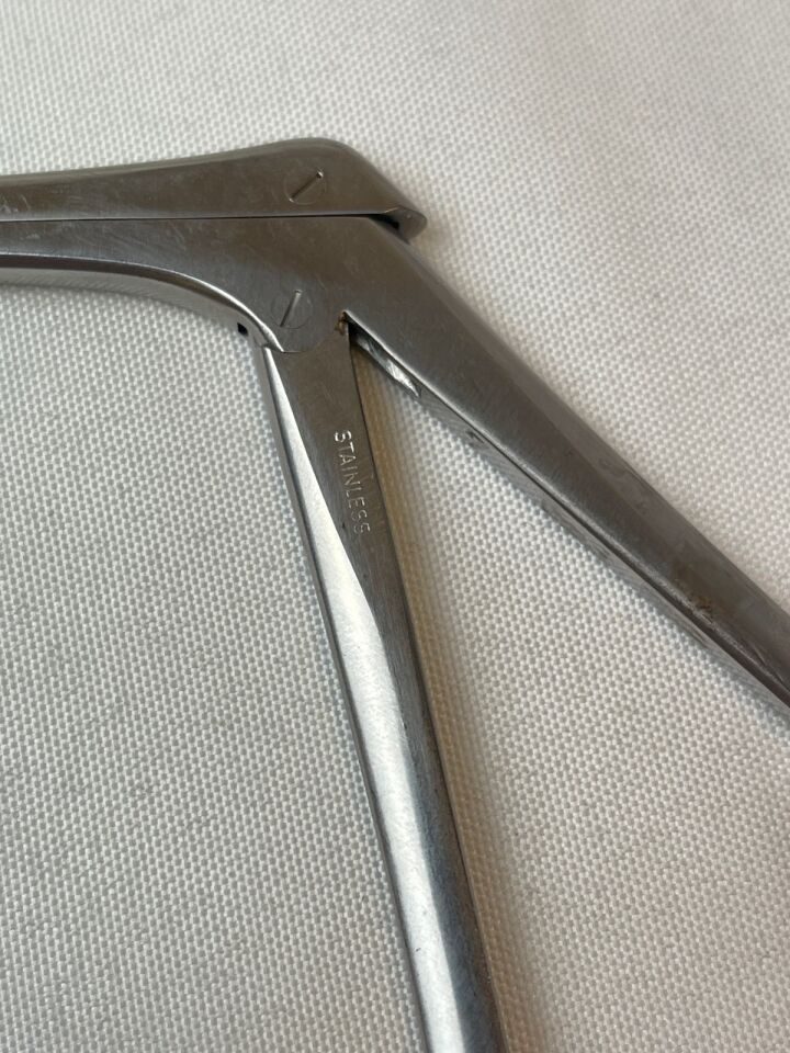 7" Serrated Top Jaw Cement Grasping Rongeur — photo 2