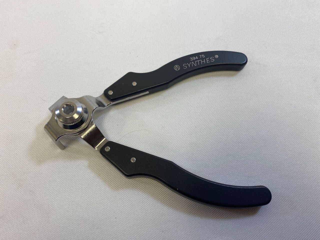 SYNTHES 394.75 Pinless Fixator Handle — photo 4