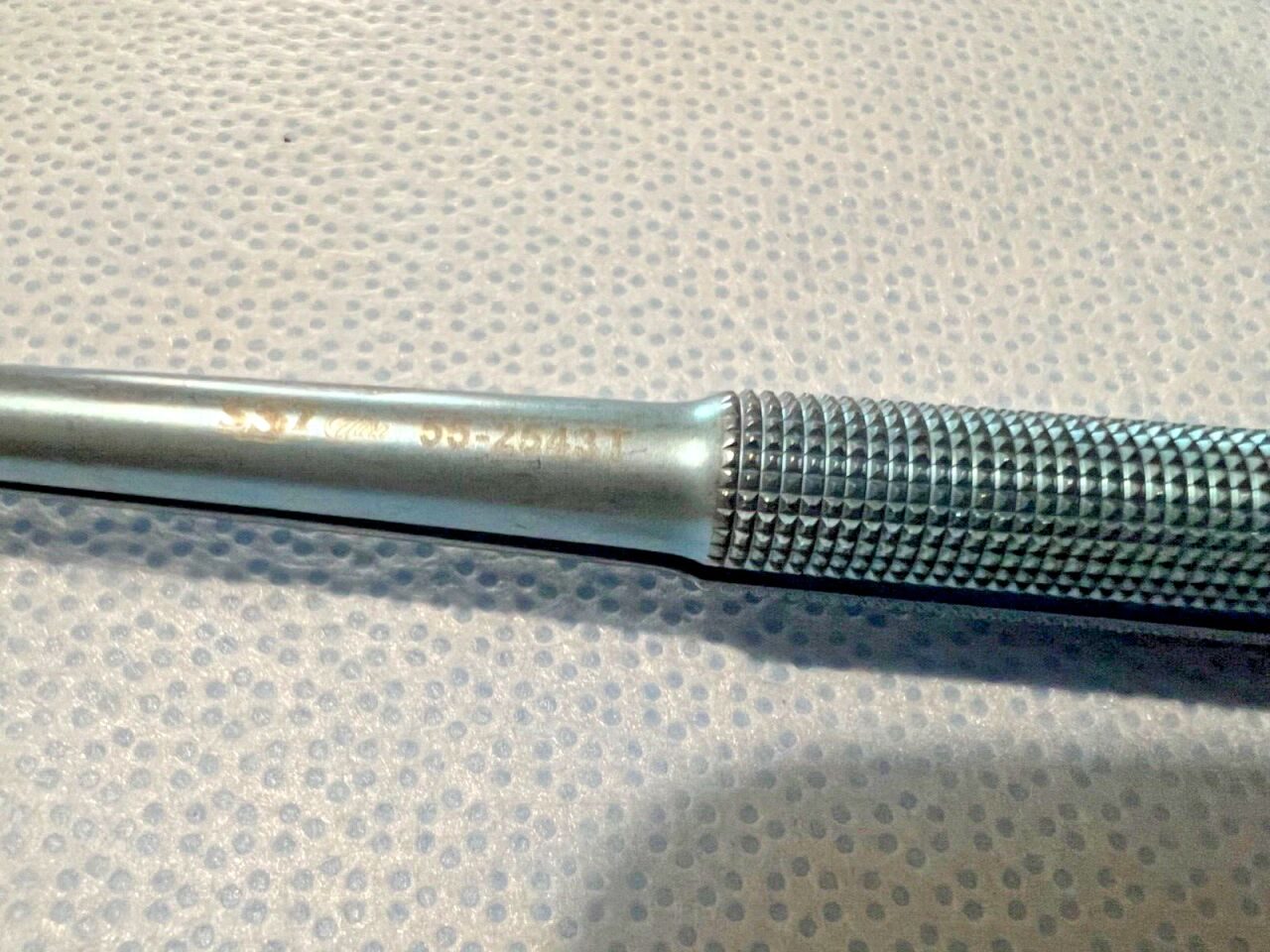 SSI ULTRA 55-2543T Titanium Jacobson Needle Holder Straight w/ Lock 10" Length — photo 4