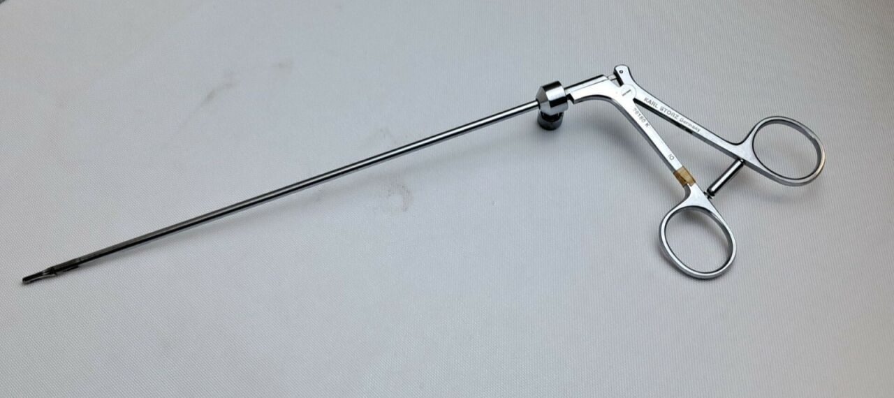 KARL STORZ 26180K Toothed Atraumatic Fenestrated Grasping Forceps — photo 1
