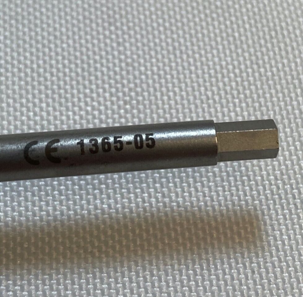 ZIMMER HALL 5053-003 Pneumatic Micro Sagittal Saw & 1365-05 Wrench — photo 6