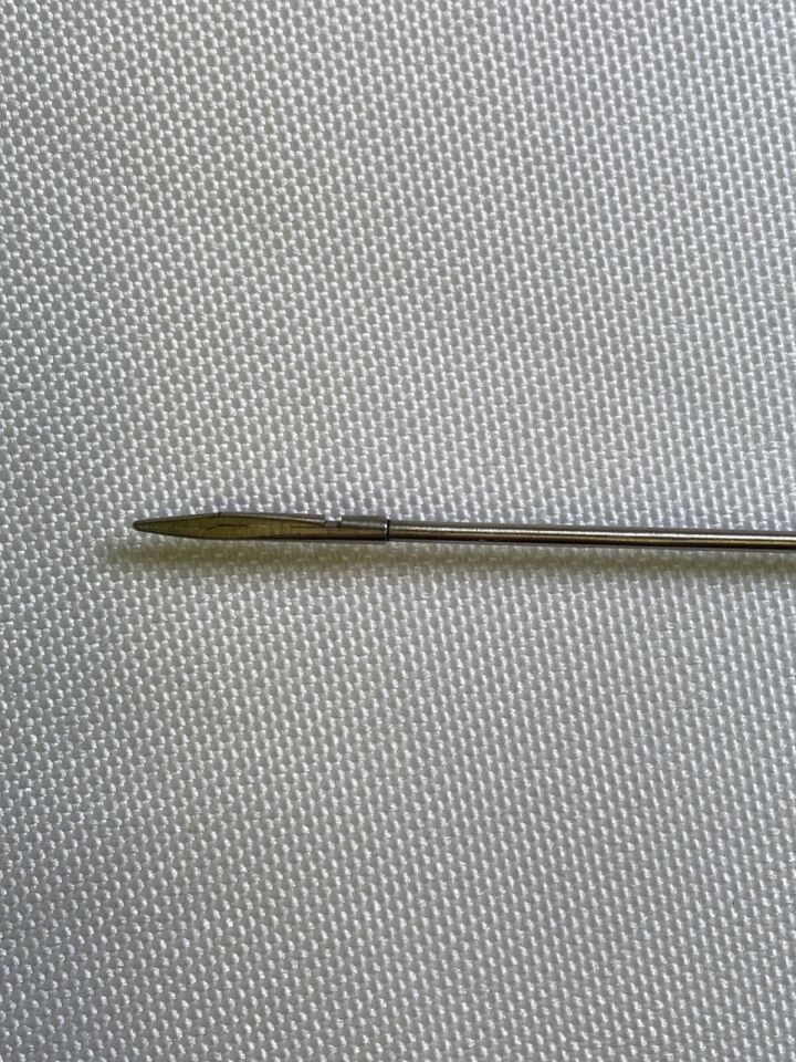 AESCULAP FD423R Fahlbusch Semi Rigid Grasping Forcep 2mm x 15cm — photo 4