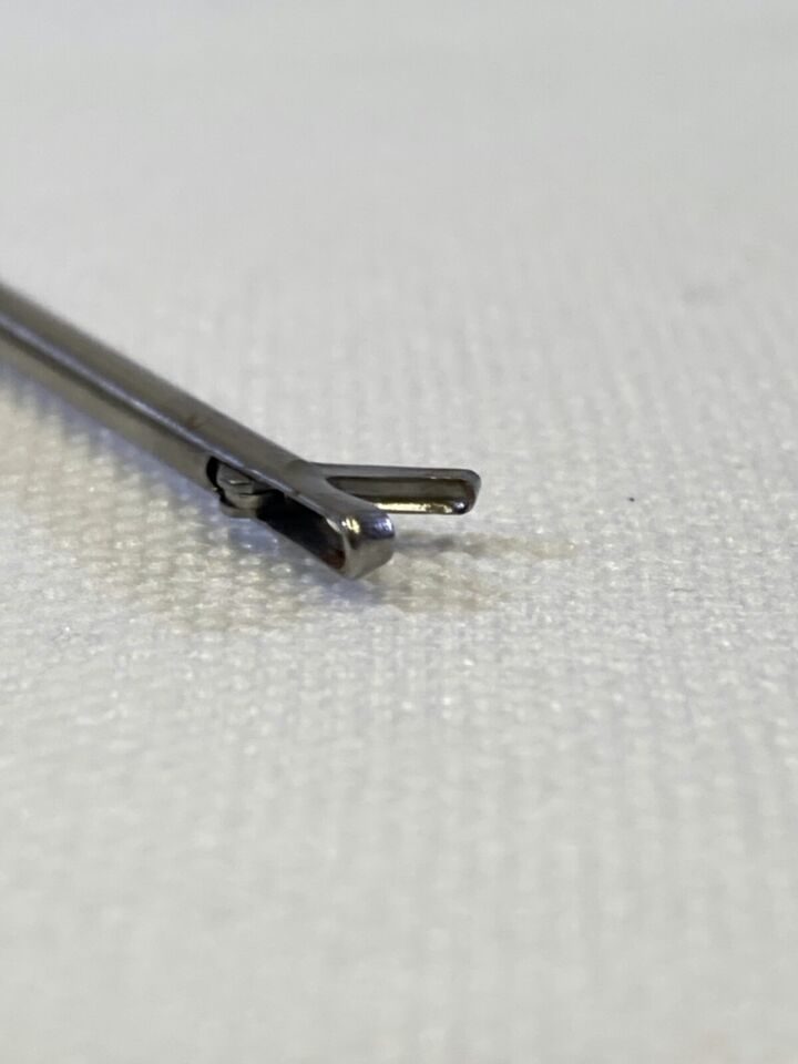 KARL STORZ 28302DH Small Joint Arthroscopy Punch Straight 2mm x 10cm Forcep — photo 7