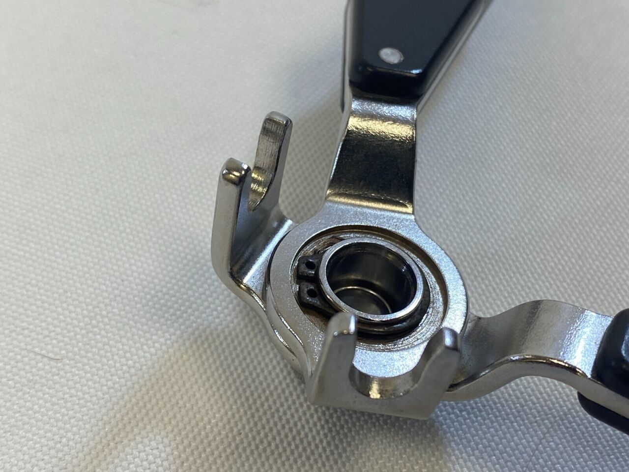 SYNTHES 394.75 Pinless Fixator Handle — photo 6