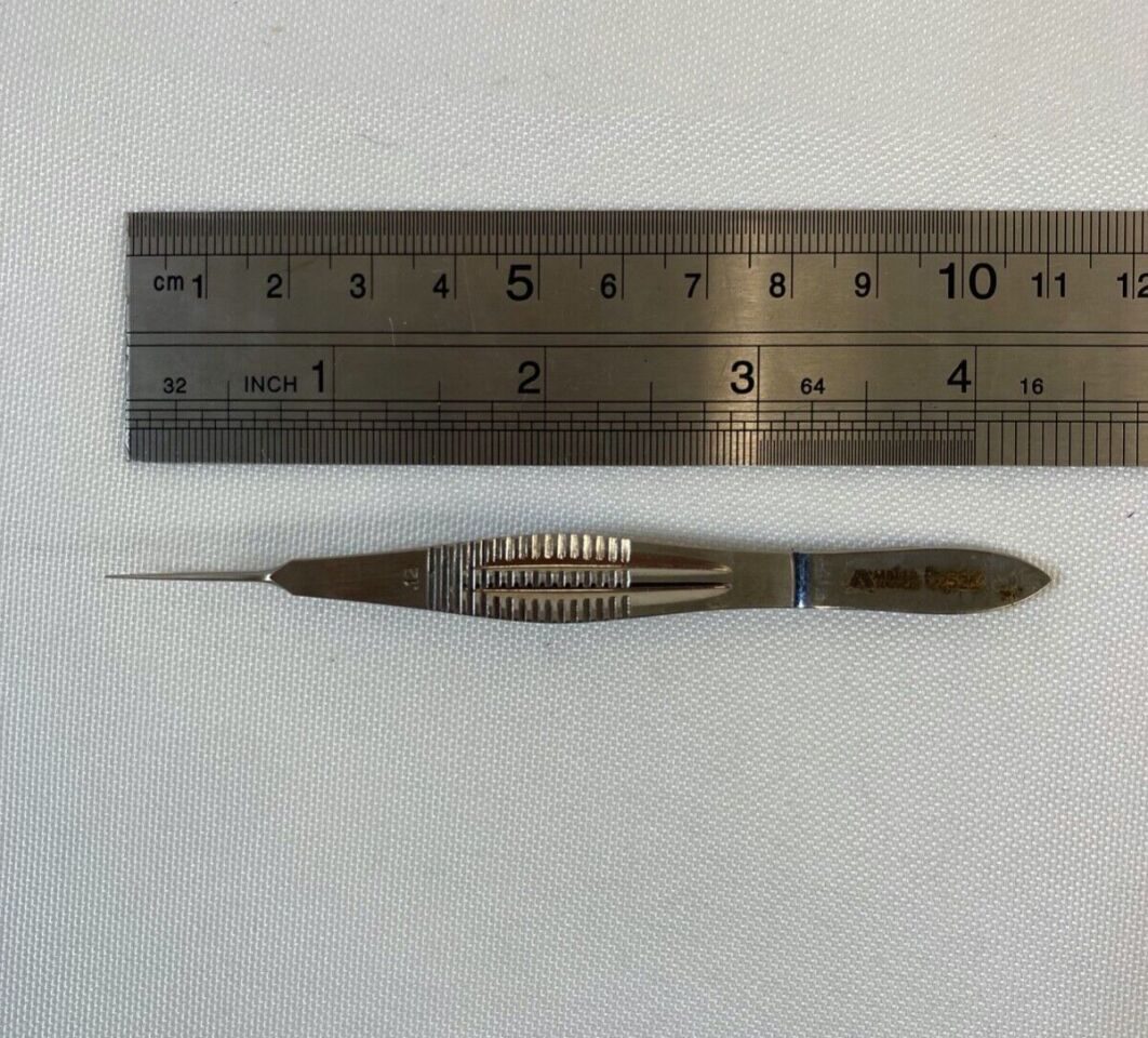 AMBLER SURGICAL 2252E Castroviejo Suturing Forceps 4 3/8" 0.12mm 1x2 Teeth — photo 10